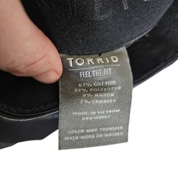 Torrid Black‎ Bombshell Skinny Lace-Up Jeans 24R - Picture 5 of 13